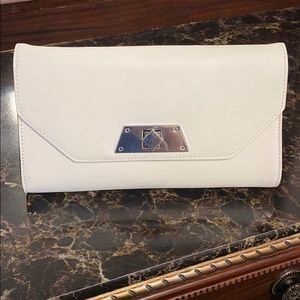 L CREDI White Leather Clutch